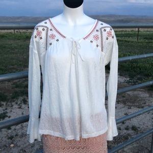 Cream colored BoHo Flowey burn out